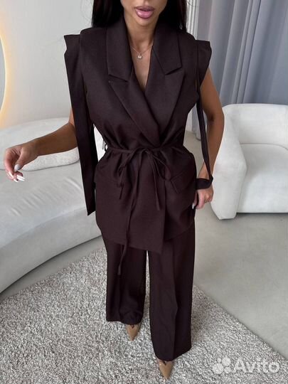 Костюм брючный женский 42-44