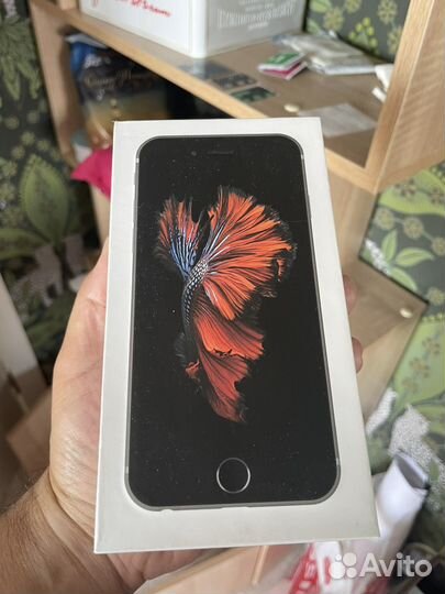 Коробка от iPhone 6s