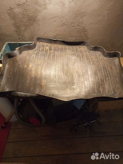 Коврик в багажник ваз 2104