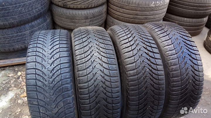 Michelin Alpin 4 215/55 R16 93H