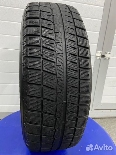 Bridgestone Blizzak Revo GZ 215/60 R16 95Q