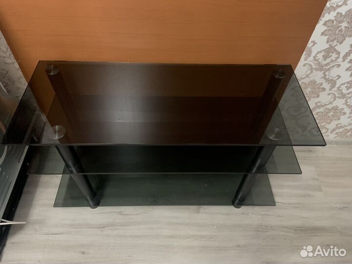Стеклянная тумба под тв