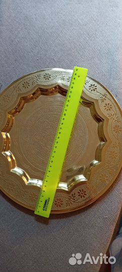 Поднос из Индии. Есть небольшой брак