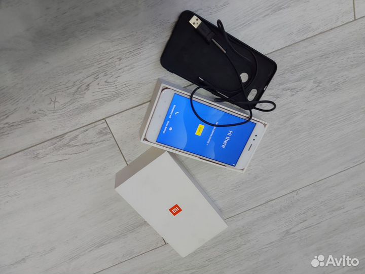 Xiaomi Mi A1 Android One, 4/64 ГБ