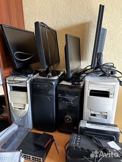 Продам стеллажи б/у