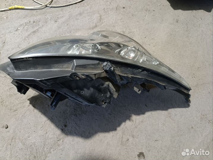 Фара передняя правая