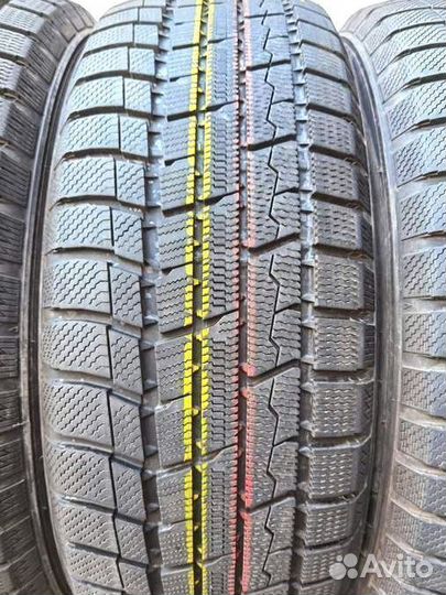 Toyo Winter Tranpath TX 215/60 R17 96Q