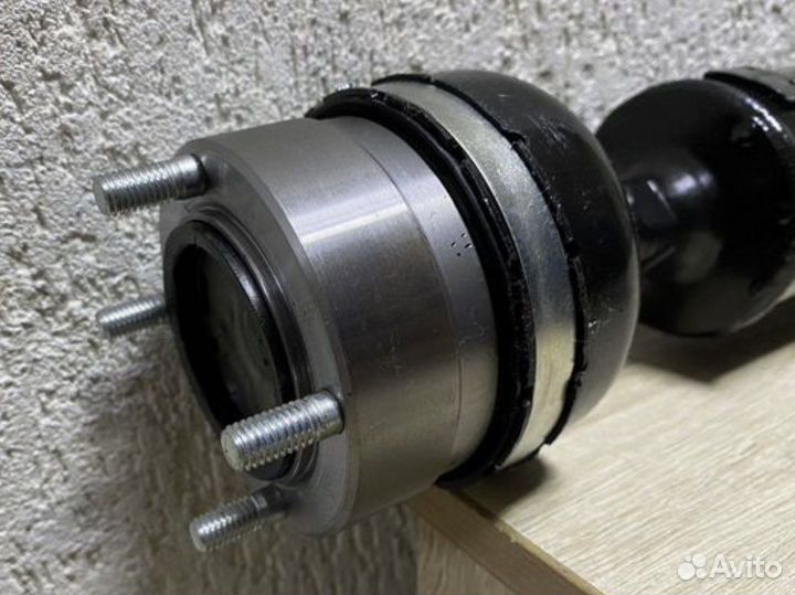 Кардан задний на шрусах нива