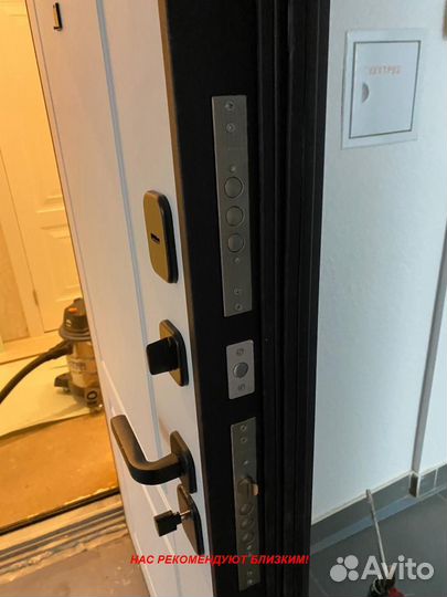 Толстая дверь металлическая с шумоизоляцией