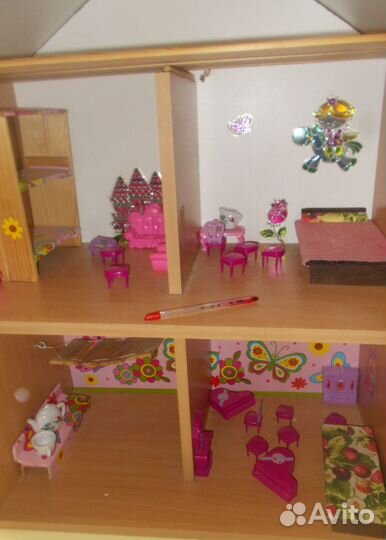 Кукольный домик с набором вещей