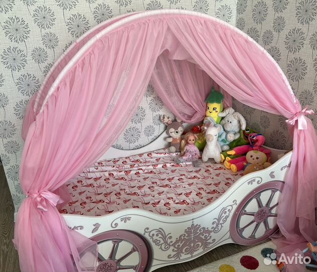 Детская кровать-карета для девочки