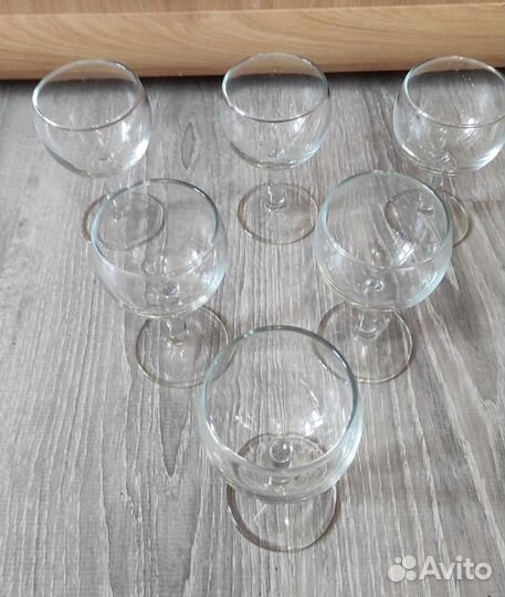 Бокалы, фужеры и рюмки