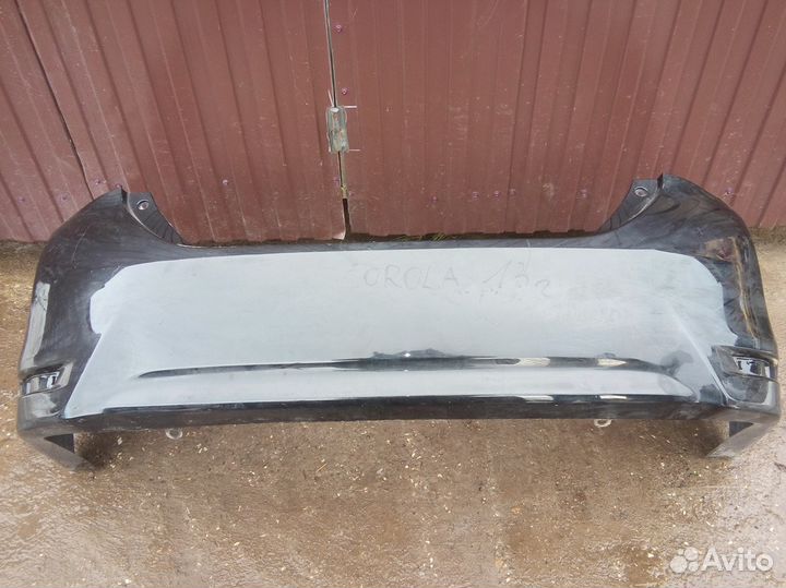 Бампер задний Toyota Corolla 180