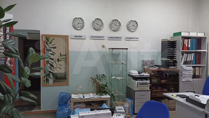 Склад, 100 м² и офис 45,7 кв.м