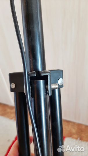 Штатив для кольцевой лампы