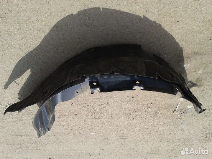 Land Rover Discovery 3 подкрылок Задний левый