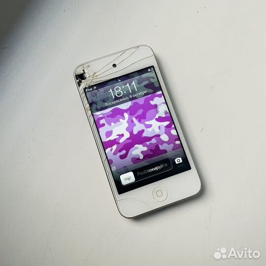 iPod Touch 4, 32Gb Белый