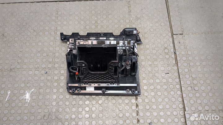 Бардачок Volkswagen Arteon, 2019