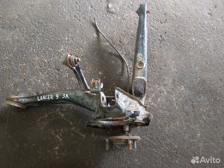 Рычаг продольный задний левый Mitsubishi Lancer 9