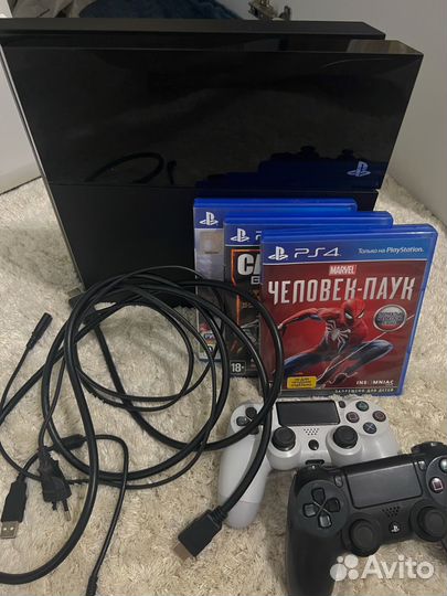 Sony PlayStation 4 FAT / PS Plus + 900 игр