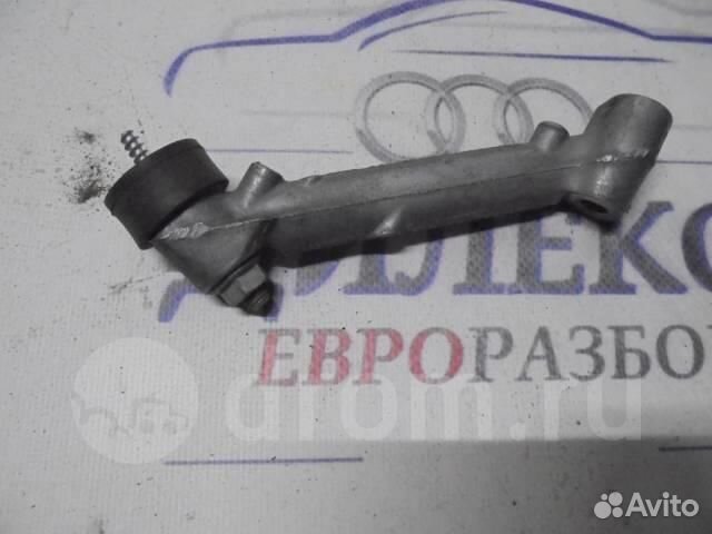 Кронштейн (сопут. товар) VW Passat (B6) 2005-2010