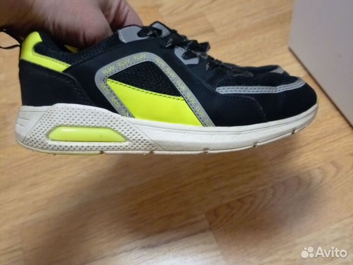 Кроссовки 33 размер лёгкие