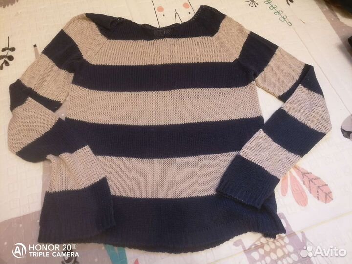 Гардероб полностью,вещи 42 размера преимущественно