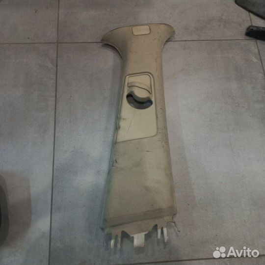 Обшивка стойки центральной правая Land Rover Range