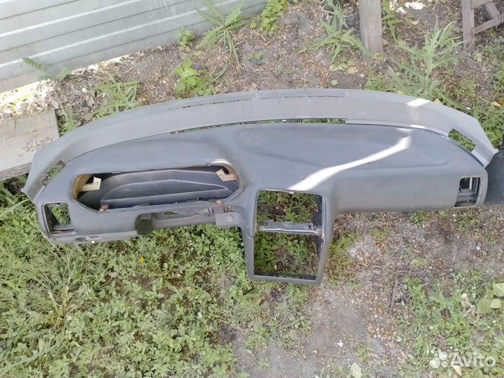 Передняя панель ваз 2110