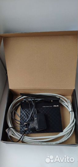Продаю WI-FI роутер asus