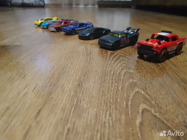 Hot wheels машинки