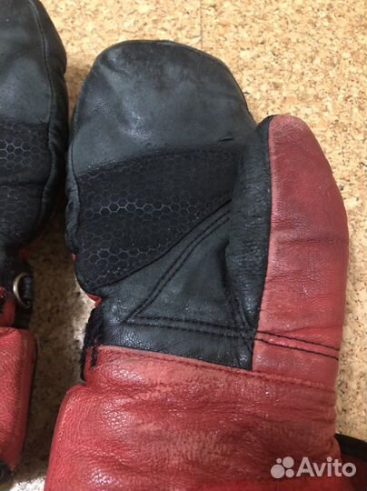 Горнолыжные варежки Leki