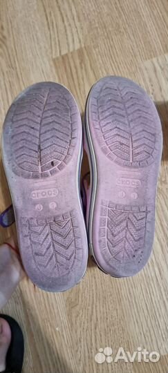 Сандали crocs j1