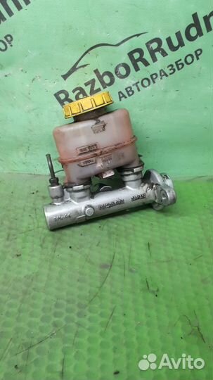 Цилиндр тормозной главный Nissan Bluebird