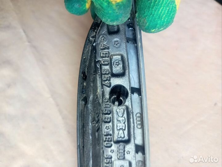 Крышка зеркала внутренняя левая Audi A8 D3