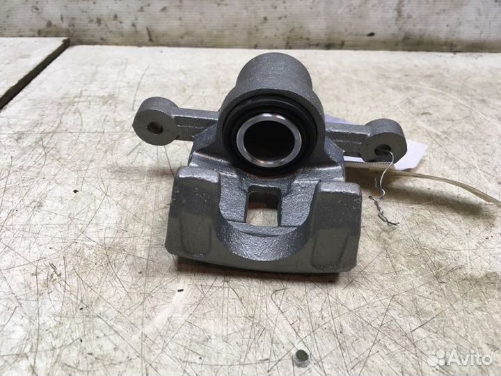 Суппорт тормозной задний правый Kia Ceed 2007-2012