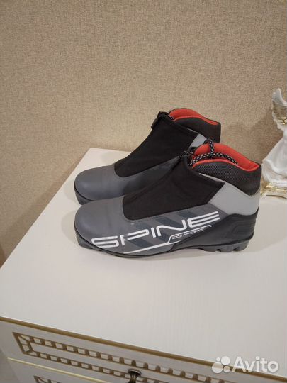 Лыжные ботинки 40 р