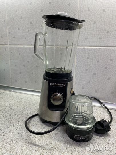 Блендер redmond rsb-m3401
