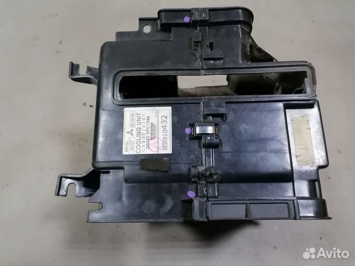 Корпус отопителя Mitsubishi Carisma 1999-2003