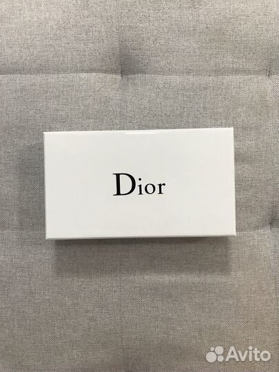 Бронь в пути Коробка dior