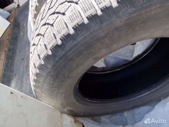Bridgestone Blizzak Spike-01 265/65 R17 116