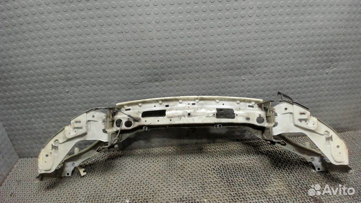 Рамка передняя Volvo V50, 2004