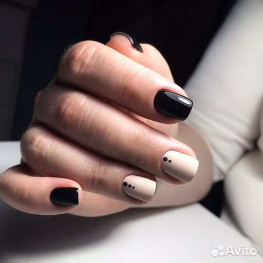 Маникюр с покрытием гель-лаком