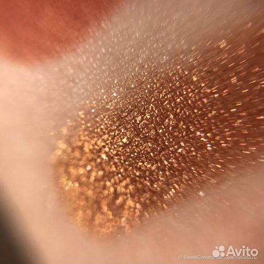 Huda Beauty Topaz Obsessions Палетка теней