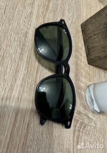 Солнцезащитные очки ray ban