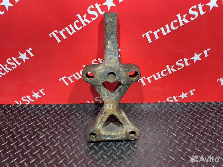 Кронштейн заднего амортизатора левый