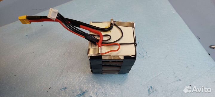 Аккумулятор для прикормочного кораблика