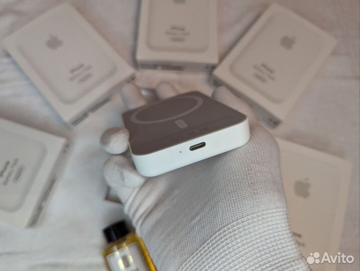 Повербанк apple Magsafe battery pack apple