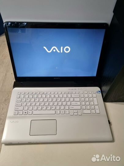 Ноутбук Sony sve171g11v