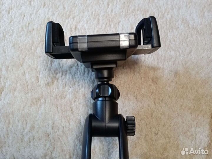 Держатель для телефона в машину